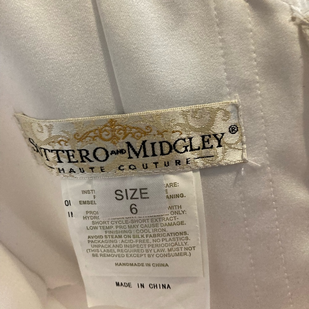 Sitters Midgley Haute Couture White Diamonds & a few pearls Wedding Dress size 6 - Picture 16 of 16